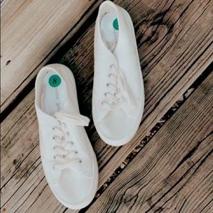 These are madden girl white shoes. Super cute.